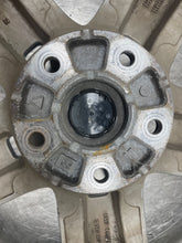 Load image into Gallery viewer, Wheel Rim Volkswagen Touareg 2012 - NW284181
