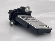 Load image into Gallery viewer, Mass Air Flow Sensor Meter MAF EX35 EX37 FX35 FX37 FX50 G25 G35 03-15 - NW5015
