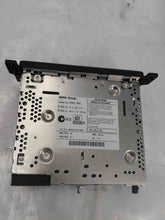 Load image into Gallery viewer, RADIO Mini Cooper 04 05 06 07 08 AM FM CD - NW285241
