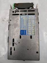 Load image into Gallery viewer, Radio Oldsmobile Allante 1989 - NW285963
