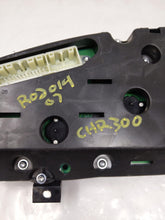Load image into Gallery viewer, Speedometer Cluster Chrysler 300 2007 - NW287584

