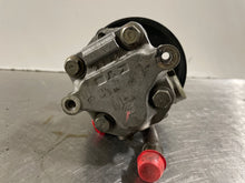 Load image into Gallery viewer, POWER STEERING PUMP GOLF JETTA BEETLE 98 99 00 01 - 05 - NW164179
