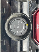 Load image into Gallery viewer, Temperature Controls Subaru Impreza 2018 - NW288663
