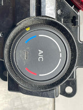 Load image into Gallery viewer, Temperature Controls Subaru Impreza 2018 - NW288663
