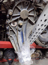 Load image into Gallery viewer, [INVENTORYCAR_YEAR_MAKE_MODEL] TRANSFER CASE - NW289531
