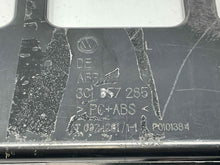 Load image into Gallery viewer, CD Changer Passat 2006 06 2007 07 2008 08 - NW140200
