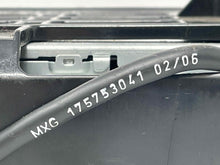 Load image into Gallery viewer, CD Changer Passat 2006 06 2007 07 2008 08 - NW140200
