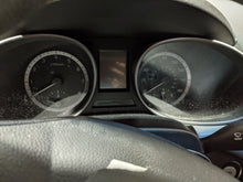 Load image into Gallery viewer, SPEEDOMETER CLUSTER Hyundai Santa Fe 2017 17 2018 18 - NW290654
