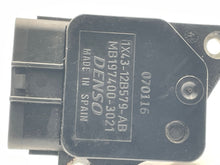 Load image into Gallery viewer, Mass Air Flow Sensor Meter MAF LR2 LR3 Range Rover Range 05-12 - NW5447
