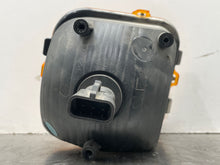 Load image into Gallery viewer, Park Lamp Light Hummer H3 2006 - NW411837
