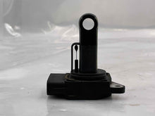 Load image into Gallery viewer, Mass Air Flow Sensor Meter MAF LR2 LR3 Range Rover Range 05-12 - NW5453
