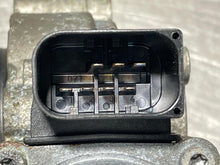 Load image into Gallery viewer, TRANSFER CASE ACTUATOR MOTOR LR3 LR4 Range Rover Range Rover Sport 05-15 - NW177248
