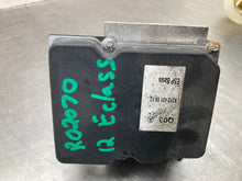 Load image into Gallery viewer, ABS ANTI-LOCK BRAKE PUMP E300 E350 E550 E63 2011 11 2012 12 - NW292077
