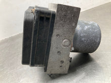 Load image into Gallery viewer, ABS ANTI-LOCK BRAKE PUMP E300 E350 E550 E63 2011 11 2012 12 - NW292077
