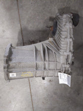 Load image into Gallery viewer, TRANSFER CASE Volkswagen Touareg 11 12 13 14 15 16 17 - NW292778
