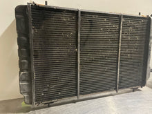 Load image into Gallery viewer, Radiator Jaguar XJS 1993 - NW293084
