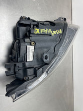 Load image into Gallery viewer, HEADLIGHT LAMP ASSEMBLY Audi Q7 2007 07 2008 08 2009 09 Right - NW293038
