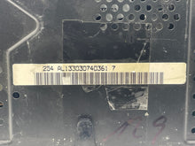 Load image into Gallery viewer, Radio Mercedes CLK320 C240 C320 C32 2001 01 2002 02 2003 03 2004 04 2005 05 - NW138417
