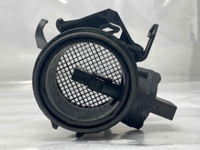 Load image into Gallery viewer, Mass Air Flow Sensor Meter MAF Crossfire 230 SLK C230 C240 C280 C32 98-08 - NW5279

