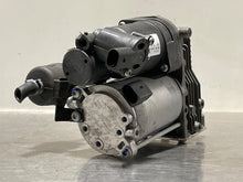 Load image into Gallery viewer, SUSPENSION AIR COMPRESSOR PUMP Vanden Pl XJ XJL XJR 2010-2014 - NW293608
