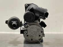 Load image into Gallery viewer, SUSPENSION AIR COMPRESSOR PUMP Vanden Pl XJ XJL XJR 2010-2014 - NW293608
