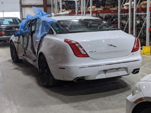 Load image into Gallery viewer, CARRIER ASSEMBLY Vanden Pl XF XFR XJ XJL XJR XK XKR 10-15 SUPERCHARGED - NW293718
