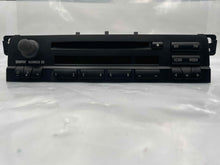 Load image into Gallery viewer, RADIO AM FM CD 330i 325i 2005 05 AM FM CD - NW136292
