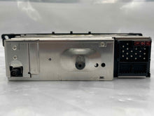 Load image into Gallery viewer, RADIO AM FM CD 330i 325i 2005 05 AM FM CD - NW136292
