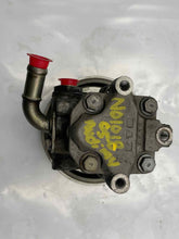Load image into Gallery viewer, POWER STEERING PUMP Audi A4 2002 02 2003 03 04 05 06 - NW162989
