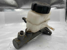 Load image into Gallery viewer, BRAKE MASTER CYLINDER Hyundai Santa Fe 2001 01 2002 02 2003 03 04 05 06 - NW114851
