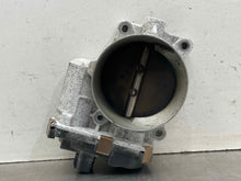 Load image into Gallery viewer, THROTTLE BODY Escalade Sierra 3500 06 07 08 - NW296531
