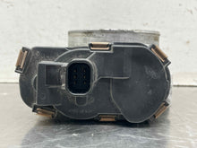 Load image into Gallery viewer, THROTTLE BODY Escalade Sierra 3500 06 07 08 - NW296531
