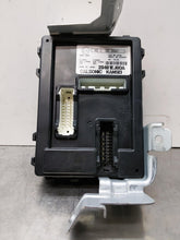 Load image into Gallery viewer, BODY CONTROL MODULE BCM COMPUTER M35 M45 2009 09 2010 10 - NW296983
