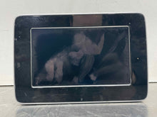 Load image into Gallery viewer, Info-Gps Screen  MERCEDES CLA-CLASS 2015 - NW297387
