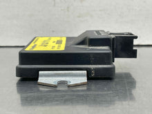 Load image into Gallery viewer, TRANSFER CASE CONTROL COMPUTER ML320 ML430 98 99 - 05 - NW297237
