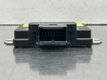 Load image into Gallery viewer, TRANSFER CASE CONTROL COMPUTER ML320 ML430 98 99 - 05 - NW297237
