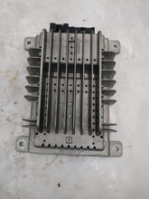 Load image into Gallery viewer, RADIO AMPLIFIER Infiniti FX35 FX45 2005 05 2006 06 2007 07 2008 08 - NW297481
