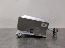 Load image into Gallery viewer, Inverter Lincoln MKT 2014 - NW298984
