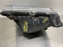 Load image into Gallery viewer, Headlight Lamp Assembly Jeep Liberty 2012 - NW300530
