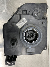 Load image into Gallery viewer, Headlight Lamp Assembly Jeep Liberty 2012 - NW300530
