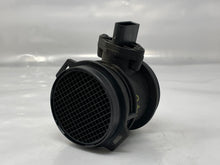 Load image into Gallery viewer, Mass Air Flow Sensor Meter MAF Crossfire 230 SLK C230 C240 C280 C32 98-08 - NW5371
