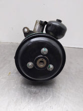 Load image into Gallery viewer, Power Steering Pump Mercedes-Benz SL55 2009 - NW302254
