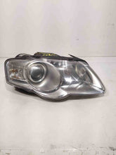 Load image into Gallery viewer, Fog Light Passat 2009 09 2010 10 Left - NW83687
