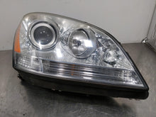 Load image into Gallery viewer, HEADLIGHT LAMP ASSEMBLY ML320 ML350 ML500 ML550 ML63 06-08 Right - NW302680
