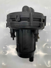 Load image into Gallery viewer, AIR INJECTION PUMP SMOG Volkswagen Golf Beetle Jetta 1998 98 1999 99 00 01 - NW8283
