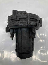 Load image into Gallery viewer, AIR INJECTION PUMP SMOG Volkswagen Golf Beetle Jetta 1998 98 1999 99 00 01 - NW8283
