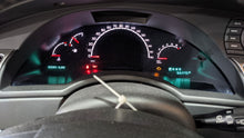 Load image into Gallery viewer, Speedometer Cluster Chrysler Pacifica 2005 - NW305432
