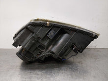 Load image into Gallery viewer, HEADLIGHT LAMP ASSEMBLY Pacifica 2004 04 2005 05 2006 06 Right - NW305170
