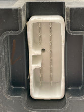 Load image into Gallery viewer, BODY CONTROL MODULE BCM COMPUTER Hyundai Santa Fe 10 11 12 - NW32282
