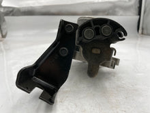 Load image into Gallery viewer, Throttle Body  PT CRUISER 2001 - NW177527
